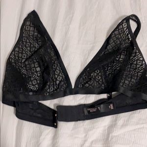 Victoria secret unlined plunge bra black lace leg